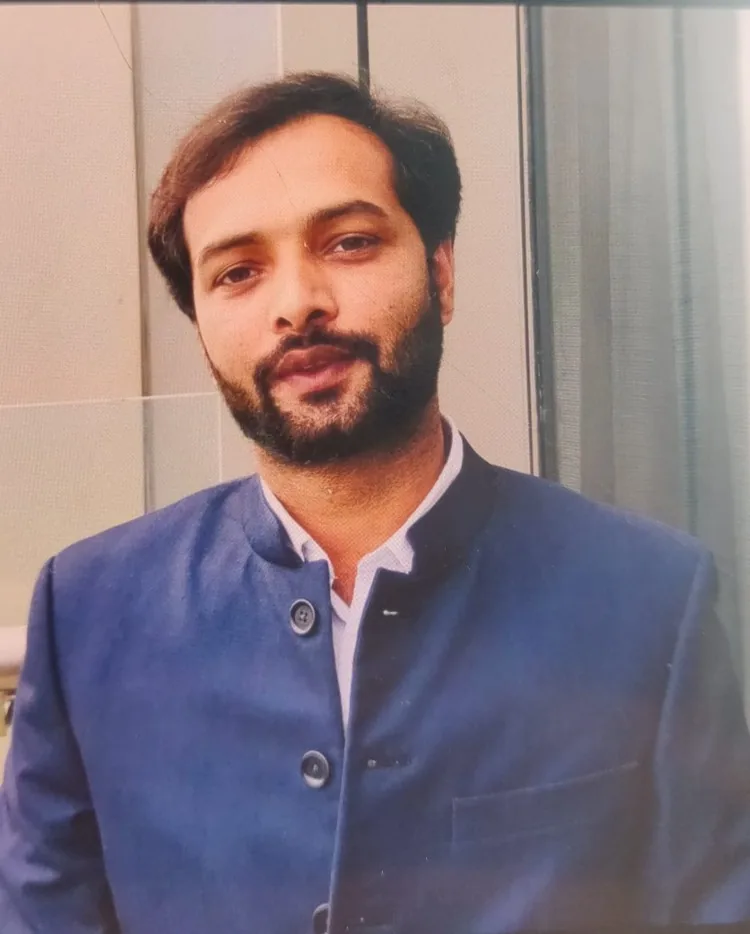 Dr Rahber Abidi